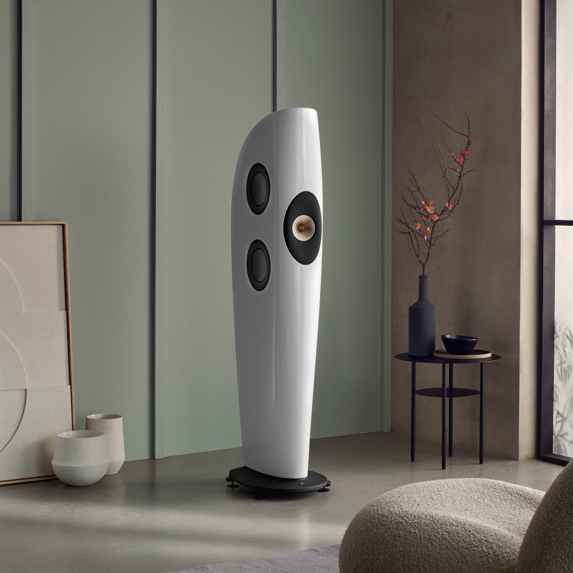 kef-blade-two-meta-diffusori-da-pavimento-a-4-vie-con-uni-q-meta-di-riferimento- image 2