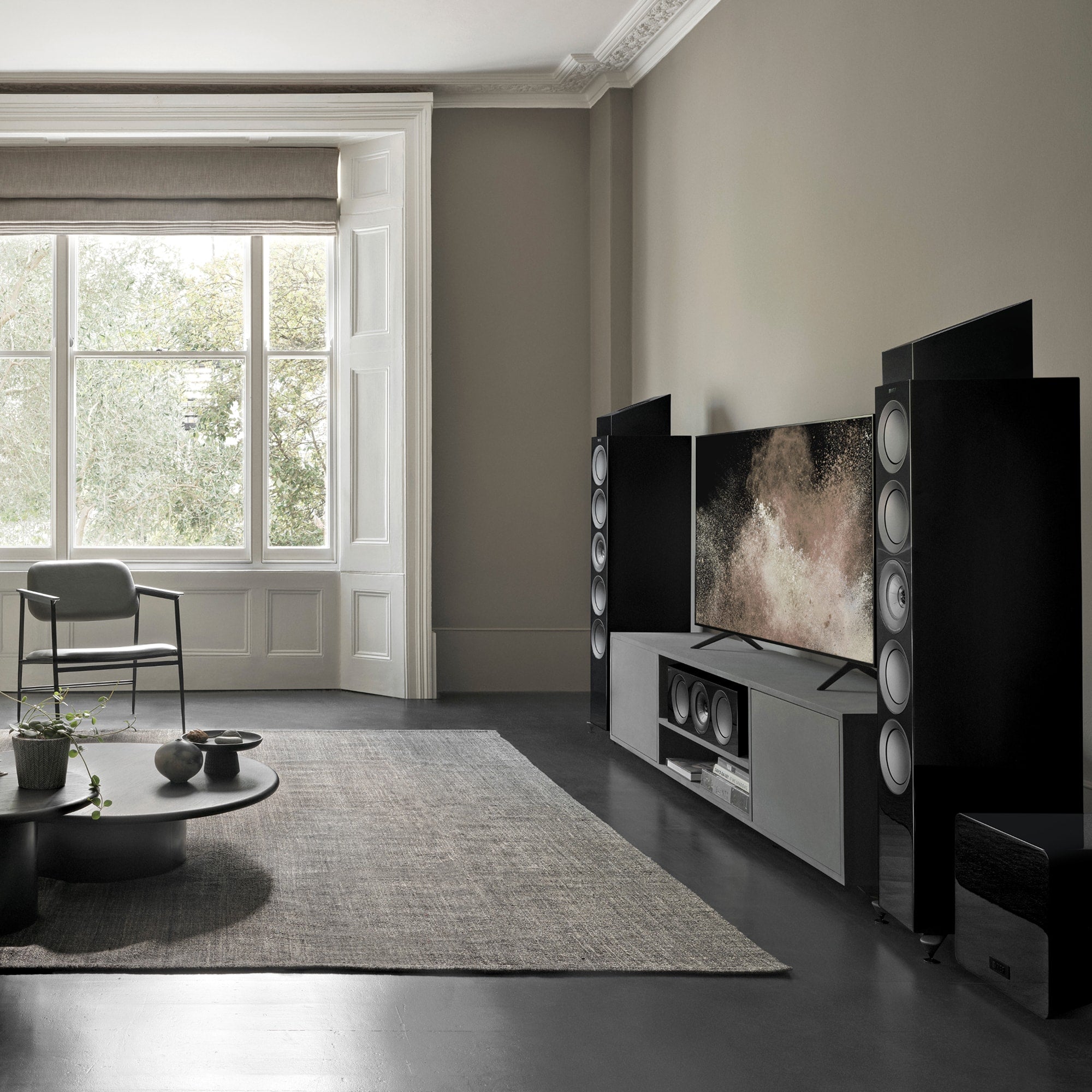 kef-r8-meta-serie-r-meta-diffusore-da-parete-surround-con-matrice-di-assorbiment image 2
